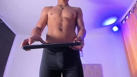 wyatt online show from September 20, 12:05 pm