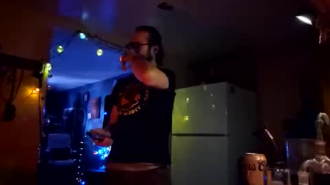 wyiatt online show from October 26, 1:51 am