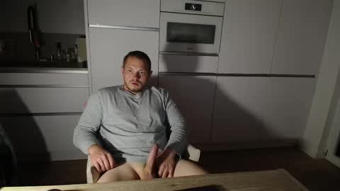 Snapshot of x19marco93x chatting on September 19, 9:25 pm x19marco93x online show from September 19, 9:25 pm