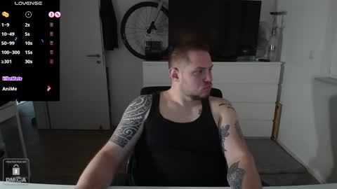 Snapshot of x19marco93x chatting on February 16, 1:38 pm x19marco93x online show from February 16, 1:38 pm