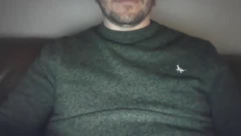 Snapshot of x_yes chatting on December 20, 10:11 pm x_yes online show from December 20, 10:11 pm