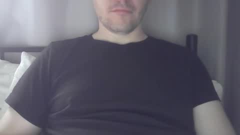 Snapshot of x_yes chatting on October 13, 11:05 am x_yes online show from October 13, 11:05 am