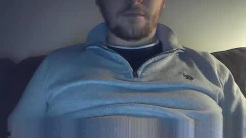 Snapshot of x_yes chatting on February 5, 10:44 pm x_yes online show from February 5, 10:44 pm