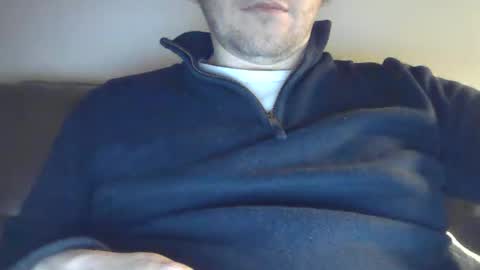 Snapshot of x_yes chatting on January 5, 11:01 pm x_yes online show from January 5, 11:01 pm