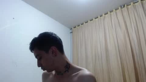 xalejo_max online show from November 27, 11:25 am