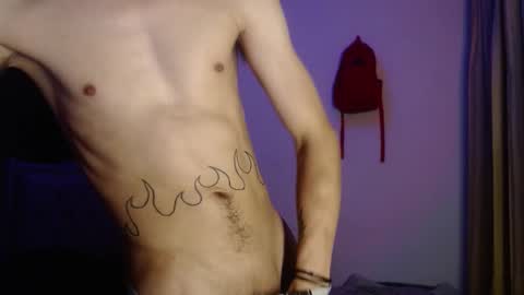 xalejo_max online show from October 8, 4:39 am