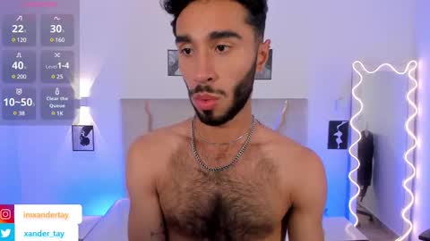 ISSANDER online show from February 13, 7:31 pm