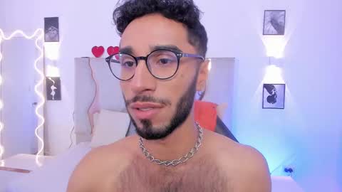 ISSANDER online show from March 5, 7:50 pm