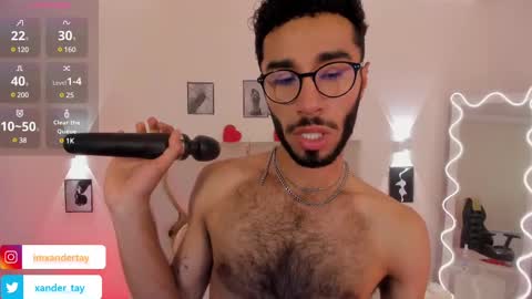 ISSANDER online show from February 18, 7:54 pm