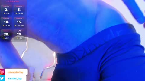 ISSANDER online show from February 6, 8:02 pm