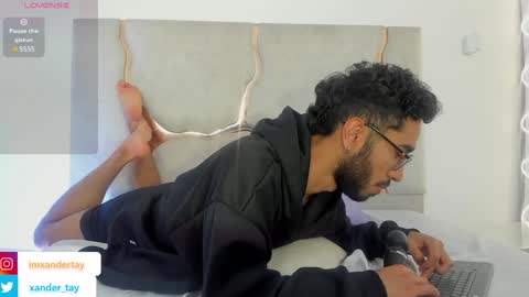 ISSANDER online show from January 28, 7:53 pm