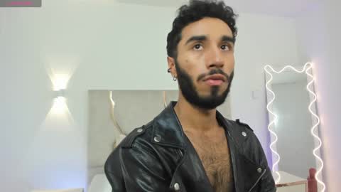 ISSANDER online show from January 7, 7:28 pm