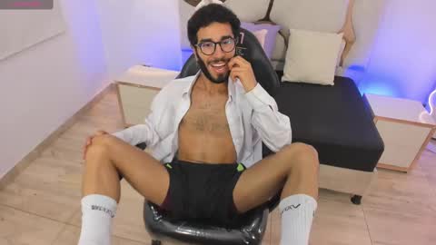 ISSANDER online show from December 10, 8:05 pm