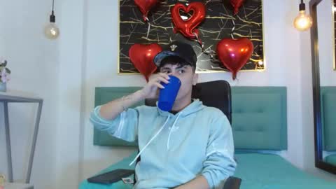 xandergrey8 online show from February 21, 8:21 pm