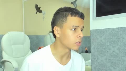Snapshot of xavier_fox__ chatting on October 15, 12:46 pm xavier fox   online show from October 15, 12:46 pm