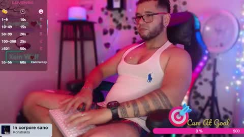 Xein Independent Model online show from October 3, 2:49 am