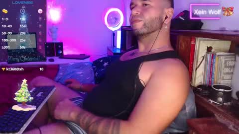 Xein Independent Model online show from December 4, 2:42 am