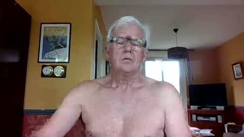 xmaeg3 online show from June 12, 9:29 am
