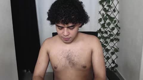 Snapshot of xtranherr chatting on February 13, 12:02 am xtranherr online show from February 13, 12:02 am