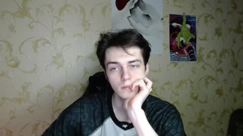 traqqq online show from February 21, 8:10 pm