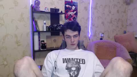 traqqq online show from March 5, 7:50 pm