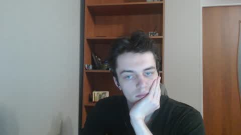 traqqq online show from October 29, 9:07 pm