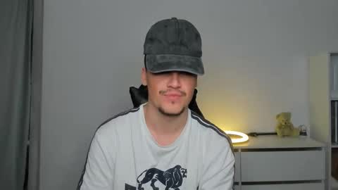 raul online show from December 18, 9:16 am