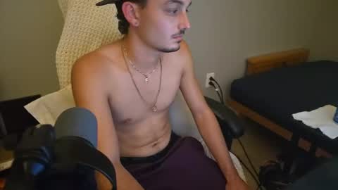 XxDreamBoyxX online show from June 2, 5:08 am