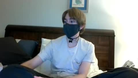 xxmommysboyxx online show from June 11, 2:33 am