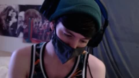 Snapshot of xxwhitefoxx chatting on October 28, 10:50 am David Fox online show from October 28, 10:50 am