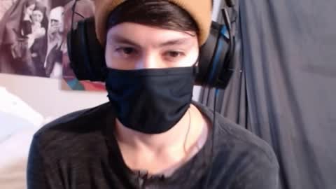 Snapshot of xxwhitefoxx chatting on October 9, 3:33 am David Fox online show from October 9, 3:33 am