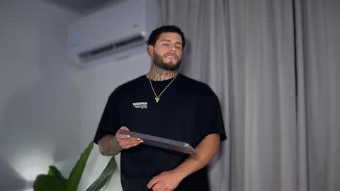 Snapshot of yamp_bigcock chatting on October 19, 12:59 am yamp sambrano online show from October 19, 12:59 am