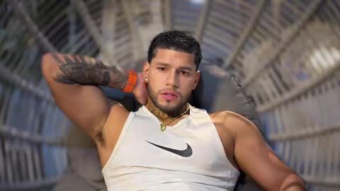 Snapshot of yamp_bigcock chatting on October 4, 1:43 am yamp sambrano online show from October 4, 1:43 am