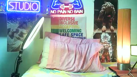 yeisoncastellanos1999 online show from September 25, 1:37 am