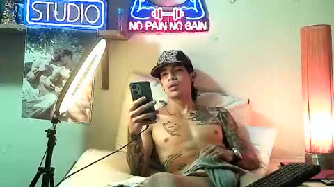 yeisoncastellanos1999 online show from November 29, 12:56 am