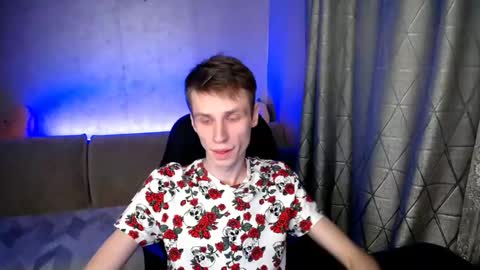 Snapshot of yes_cute_boy_ chatting on March 7, 10:54 pm Eden online show from March 7, 10:54 pm