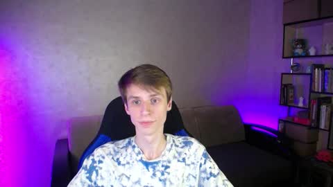 Snapshot of yes_cute_boy_ chatting on October 17, 8:57 pm Eden online show from October 17, 8:57 pm