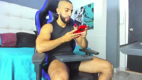 Yiyo online show from September 25, 10:08 pm