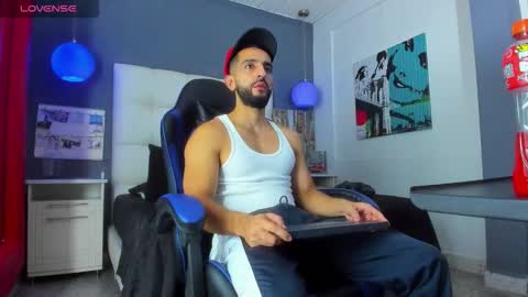 Yiyo online show from March 15, 4:20 am