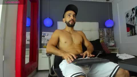 Yiyo online show from September 17, 9:27 pm