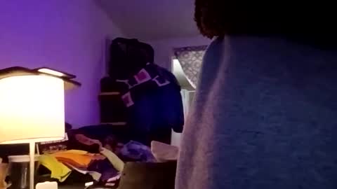 yn2238 online show from October 24, 9:44 am