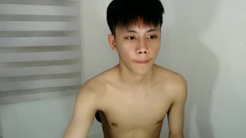 Snapshot of ynotyu chatting on October 29, 9:12 am ynotyu online show from October 29, 9:12 am