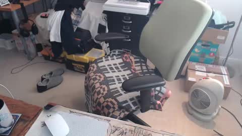 Snapshot of yogaman010173 chatting on September 12, 11:21 am yogaman online show from September 12, 11:21 am