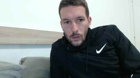 Snapshot of yone23 chatting on October 7, 9:19 pm yone23 online show from October 7, 9:19 pm