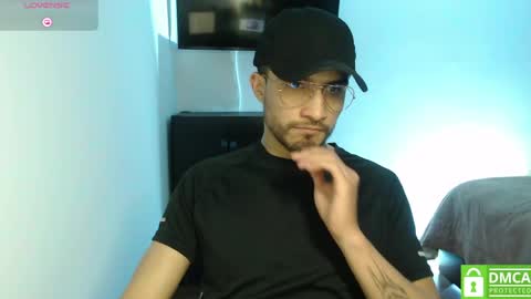 yoshy_man online show from May 8, 3:07 am