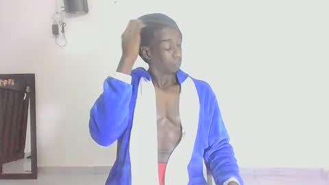 Snapshot of youn_king chatting on February 8, 11:55 am ALEX online show from February 8, 11:55 am