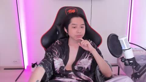 Han   online show from October 3, 11:15 am