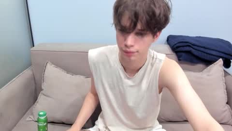 your_shy_guy online show from September 9, 6:29 pm