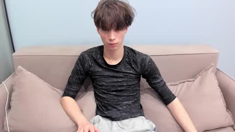 your_shy_guy online show from January 31, 7:56 pm