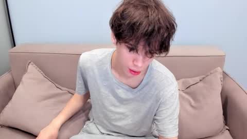 your_shy_guy online show from November 29, 8:22 pm